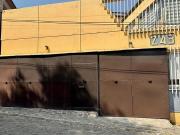 Se vende amplio Departamento con jardín