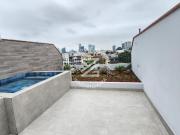 SE VENDE AMPLIO DÚPLEX DE ESTRENO CON PISCINA EN CORPAC...