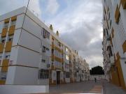 SE VENDE amplio piso con garaje en la Barriada Durango