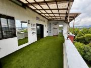 Se vende Apartamento dúplex ubicado en una de las...