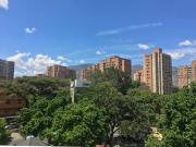 Se vende Apartamento en barrio Suramericana Laureles...