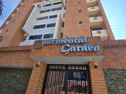 Se vende Apartamento en Res. Continental Garden, Urb....