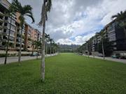 Se vende Apto 260m² 3h+s/4b+s/4e La Lagunita