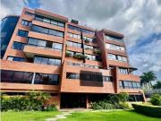 Se vende apto 320m2 3h+2s/5b/5p Lomas de Chuao