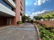 Se vende Apto en Los Dos Caminos 177m² 3h+s/2b+s/2pe