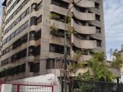 Se vende Apto en Los Palos Grandes 210 mts 3 H/ 4B /2 P JC