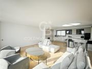 Se vende ático reformado con terraza y parking en Rambla...