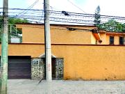 Se vende bonita casa av. San Diego, Jardines las...