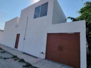SE VENDE BONITA CASA DE 2 NIVELES EN CUAUTLA MORELOS