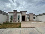 Se Vende bonita casa de una planta en Fracc privado al...