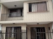 CASA EN VENTA DE 4 HABITACIONES CON TERRAZA – COMFENALCO...