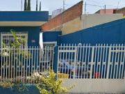 SE VENDE BONITA Y AMPLIA CASA EN GUADALAJARA JALISCO