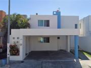 SE VENDE BONITA Y AMPLIA CASA EN MERIDA YUCATAN