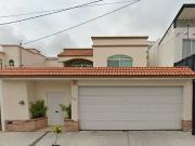 SE VENDE BONITA Y AMPLIA CASA EN QUERETARO