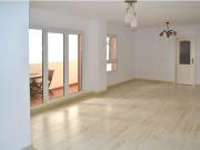 SE VENDE BONITO APARTAMENTO A 50 METROS DE LA PLAYA EN...