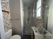 SE VENDE BONITO CHALET ADOSADO CERCA DE LA PLAYA EN...