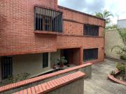 Se vende casa 1002m² 5h+2s/4b+s/3p Cerro verde