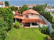 Se vende casa 1343m² 4h/5b/4e Lomas del mirador