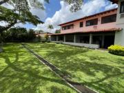 Se vende casa 1400m2 Lomas del Mirador 0302