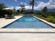 Se vende casa 1000 mts Cerro Verde 9396