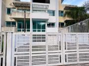 Se Vende Casa 188 m2 3h/ 4b/ 2p Urb. Paso Real...