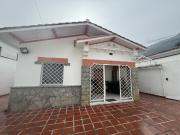 Se vende casa 192m2 Los Palos Grandes 6824