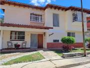 Se vende casa 290m2 Santa Paula 2725 Se vende casa 290m2 Santa Paula 2725