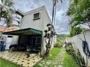 Se vende casa 298m2 4h+s/4b/2p Lomas de Chuao Se vende casa 298m2 4h+s/4b/2p Lomas de Chuao