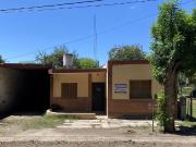 SE VENDE CASA 2 DORM EN CALLE LA PAMPA ALMAFUERTE