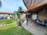 SE VENDE CASA 2 DORMITORIOS, CON AMPLIO VERDE Y GALPON