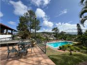 Se vende casa 2680m2 10H/8B/8P Cumbres de Curumo