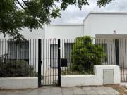 se VENDE casa 3 dorm, céntrica, General Roca, Río Negro