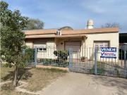 SE VENDE CASA 3 DORMITORIOS EN ALMAFUERTE
