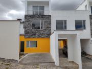 SE VENDE CASA 3 DORMITORIOS, SECTOR SAN FERNANDO