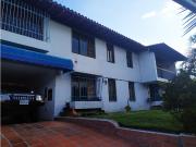 Se vende casa 450m2 4h/5.5b/5p Lomas del Mirador 9442