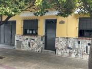 SE VENDE CASA 4 DORM B° AMEGHINO, V.M. C/ESCRITURA