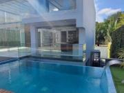 Se vende casa 500m2 La Floresta 3768