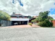 Se vende casa 615m2 Cerro Verde 6939