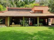 Se vende casa 650m2 5h/ 8b / 3p Cerro verde