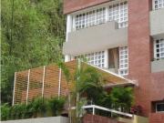 Se vende casa 700m² 4h+2s/5b+2s/3e Urb Miranda