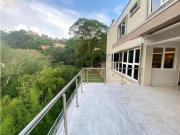 Se vende casa 720m2 Cerro Verde 7368