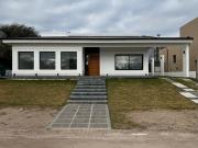 SE VENDE CASA DE ALTA CALIDAD A ESTRENAR 3 DORMITORIOS...