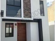 SE VENDE CASA A ESTRENAR EN EL NORTE PONIENTE EN...