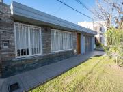 SE VENDE CASA A METROS DEL PARQUE FEDERAL