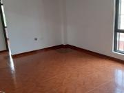 SE VENDE CASA DE DOS PISOS INDEPENDIENTES EN EL BARRIO...