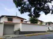 Se vende Casa Alto Prado 375m2 4Hab/3B/3E