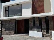 SE VENDE CASA ALTOZANO MORELIA CERCA DEL TEC DE MONTERREY