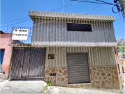 Se vende casa amplia con local, colonia El Arbolito,...