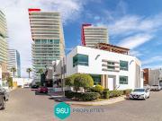 Se vende casa amplia en Centro Sur, Claustros de las... Se vende casa amplia en Centro Sur, Claustros de las...