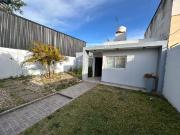 Se vende Casa APTO CREDITO con quincho en Zona Sur